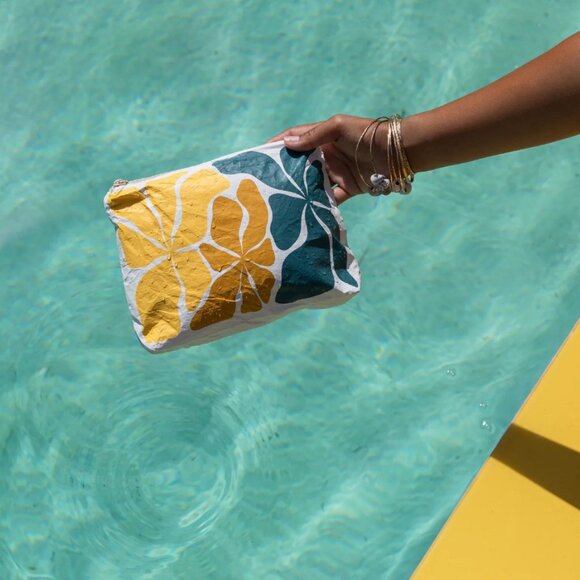 Aloha Collection Small Pouch, Wavy, hot mustard - Picture 5 of 8